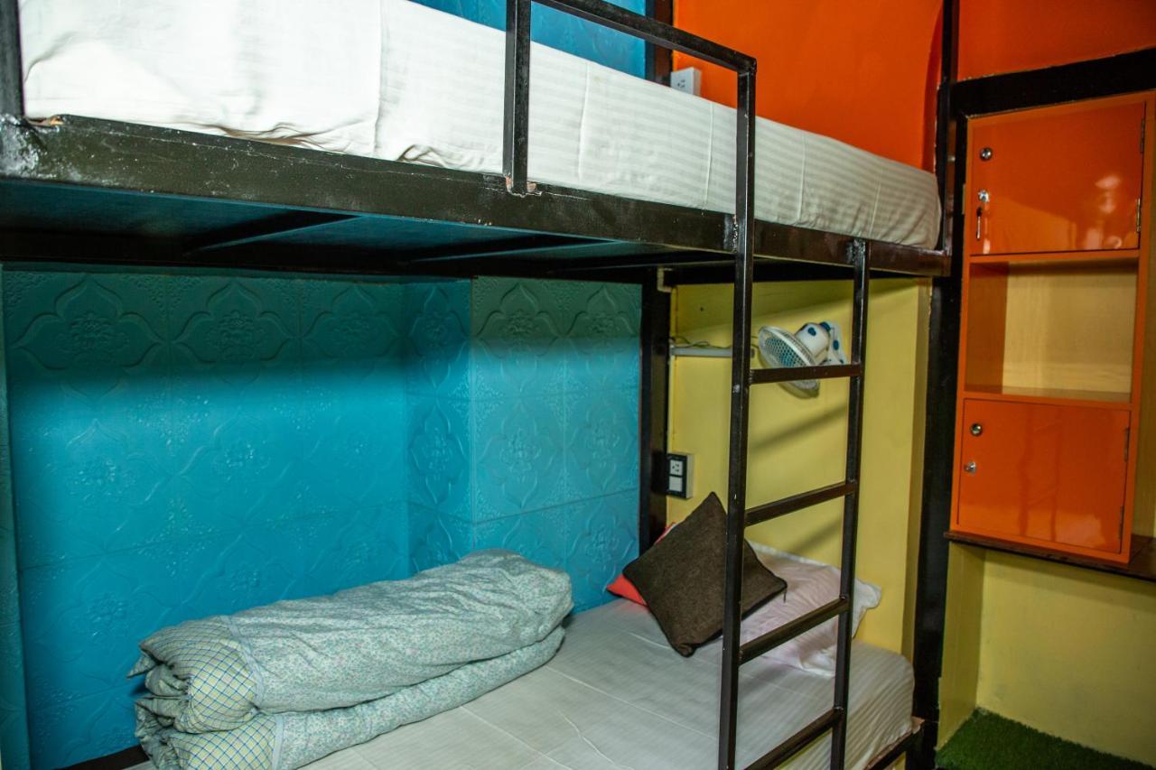 Trekkers Hostel Kathmandu Exteriör bild